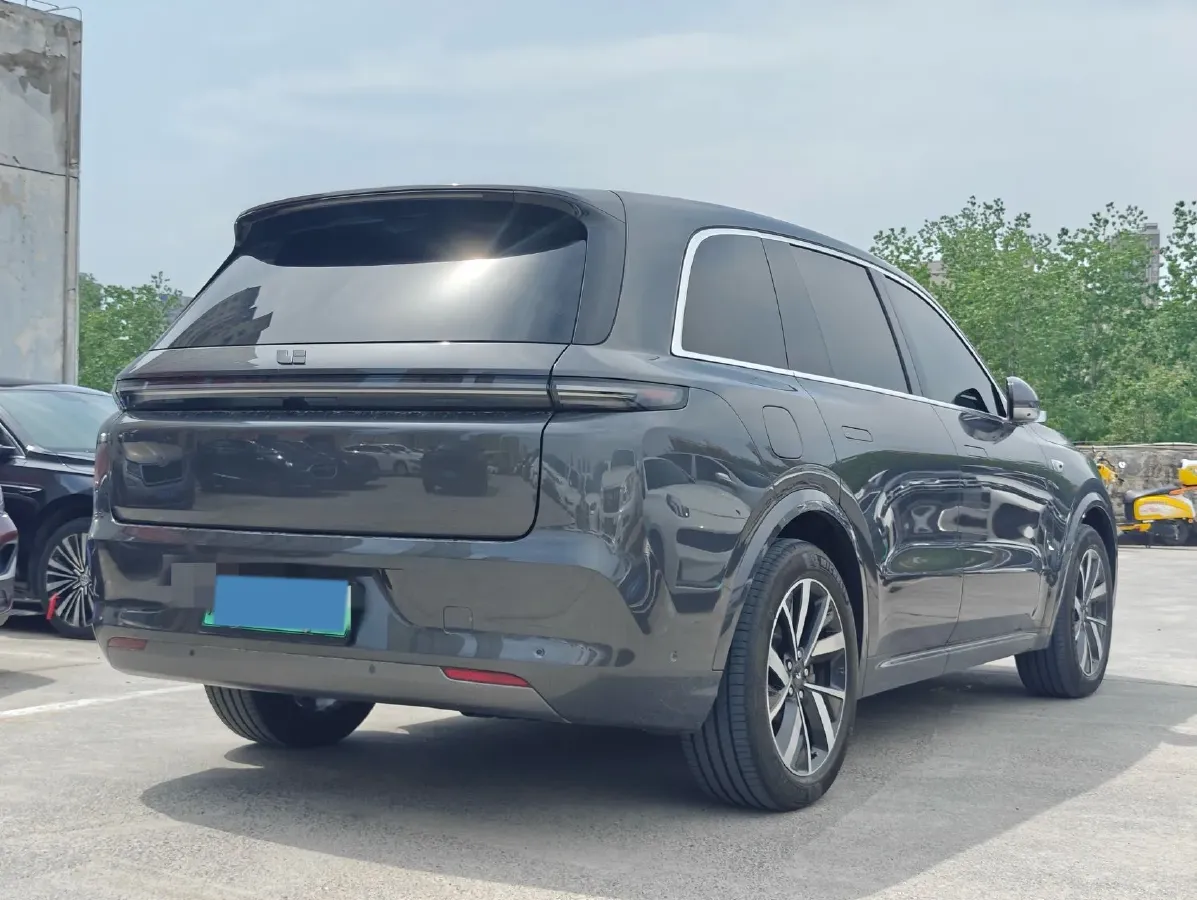 2023 Li L8 Range Extended 154HP REEV 40.9KWH,autocango,china used car exporter,china ev exporter,chinese used car exporter,chinese used ev exporter