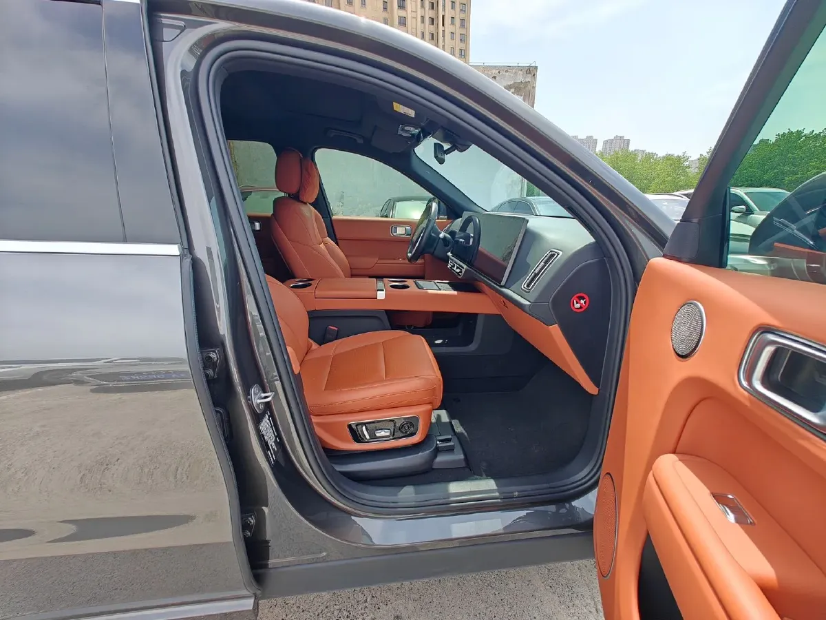 2023 Li L8 Range Extended 154HP REEV 40.9KWH,autocango,china used car exporter,china ev exporter,chinese used car exporter,chinese used ev exporter