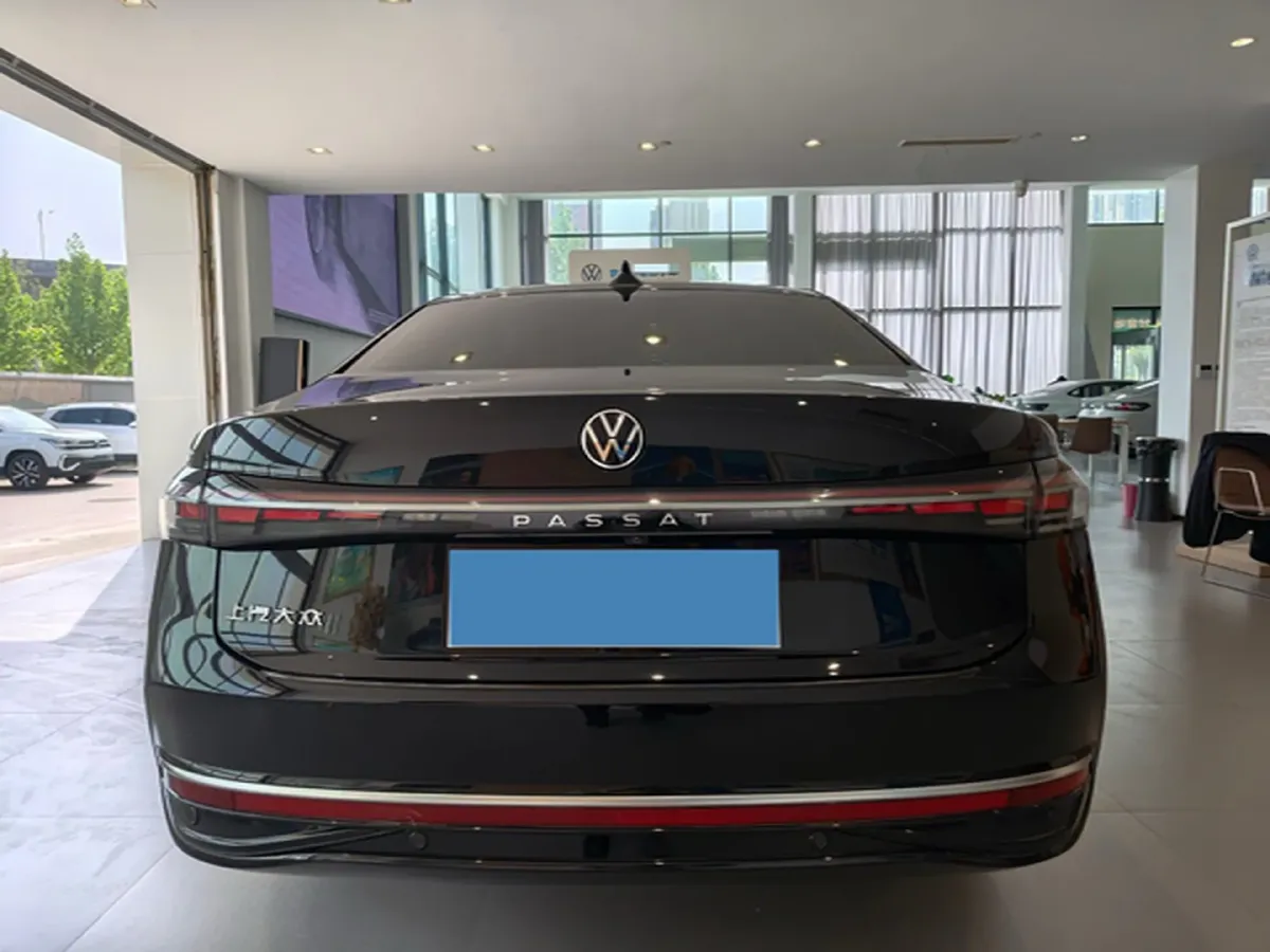 2025 Volkswagen Passat 2.0T 220HP L4 7DCT,autocango,china used car exporter,china ev exporter,chinese used car exporter,chinese used ev exporter