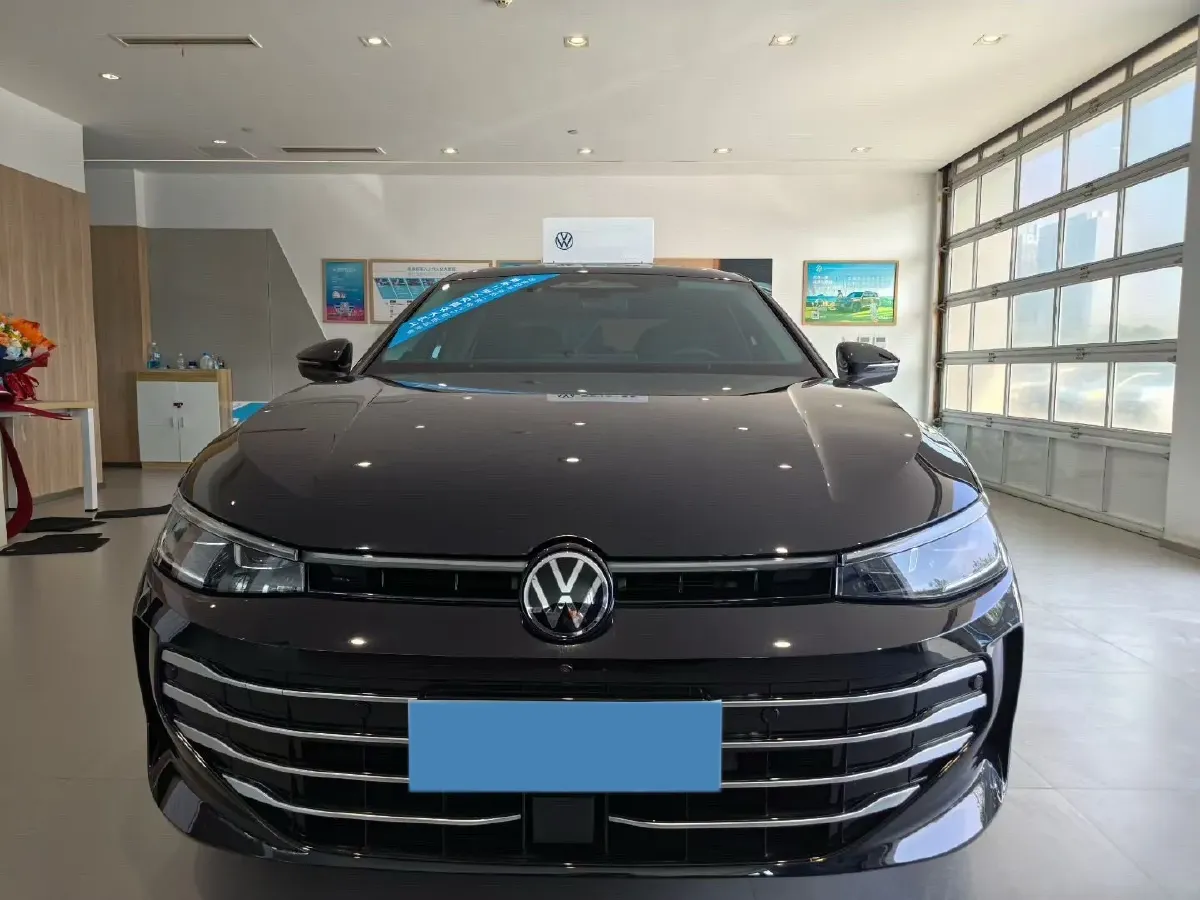 2025 Volkswagen Passat 2.0T 220HP L4 7DCT,autocango,china used car exporter,china ev exporter,chinese used car exporter,chinese used ev exporter