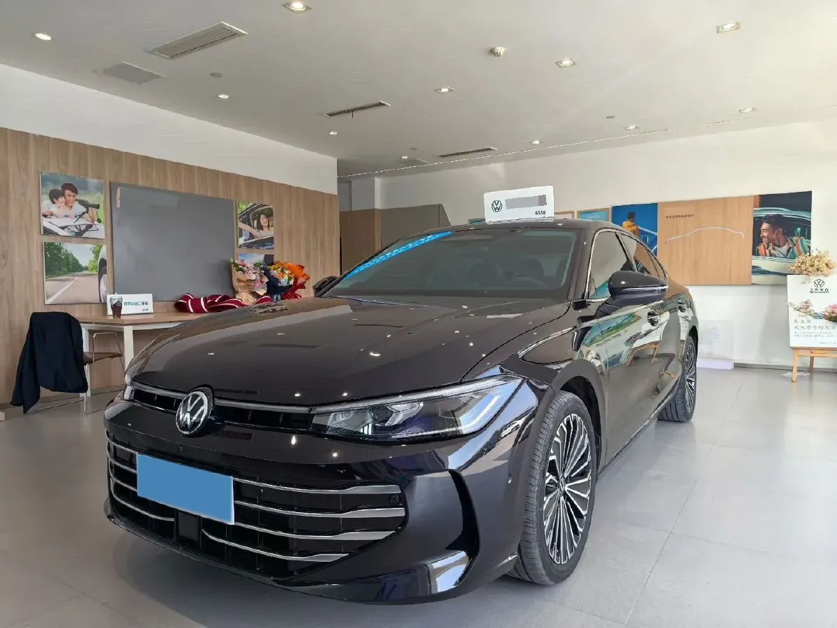 2025 Volkswagen Passat 2.0T 220HP L4 7DCT,autocango,china used car exporter,china ev exporter,chinese used car exporter,chinese used ev exporter
