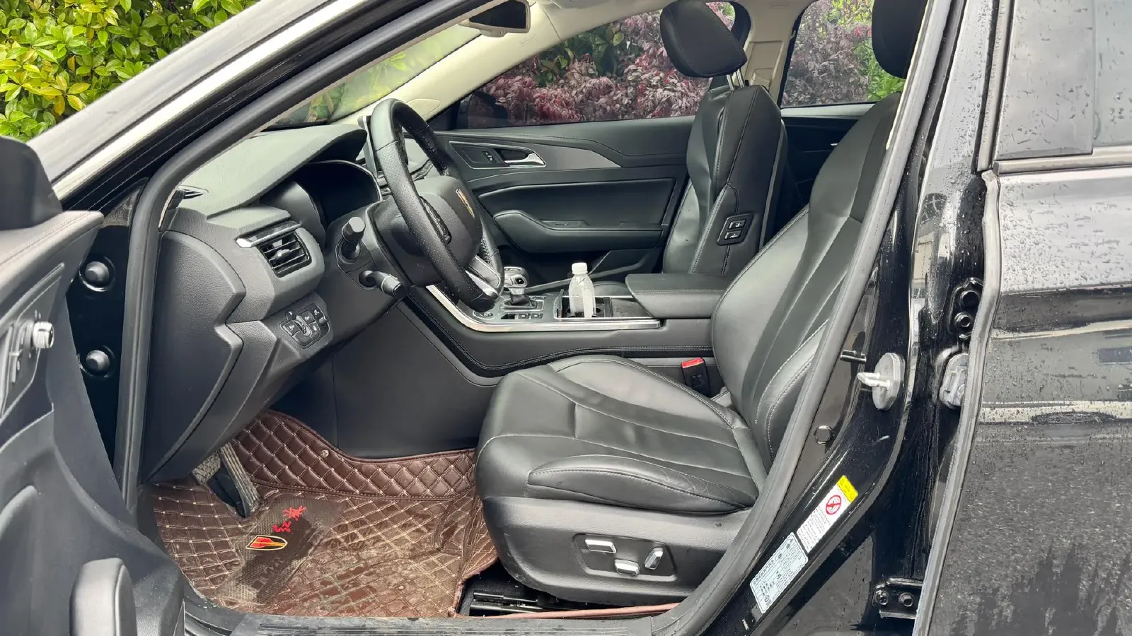 2022 HongQi H5 1.8T 197HP L4 6AT,autocango,china used car exporter,china ev exporter,chinese used car exporter,chinese used ev exporter