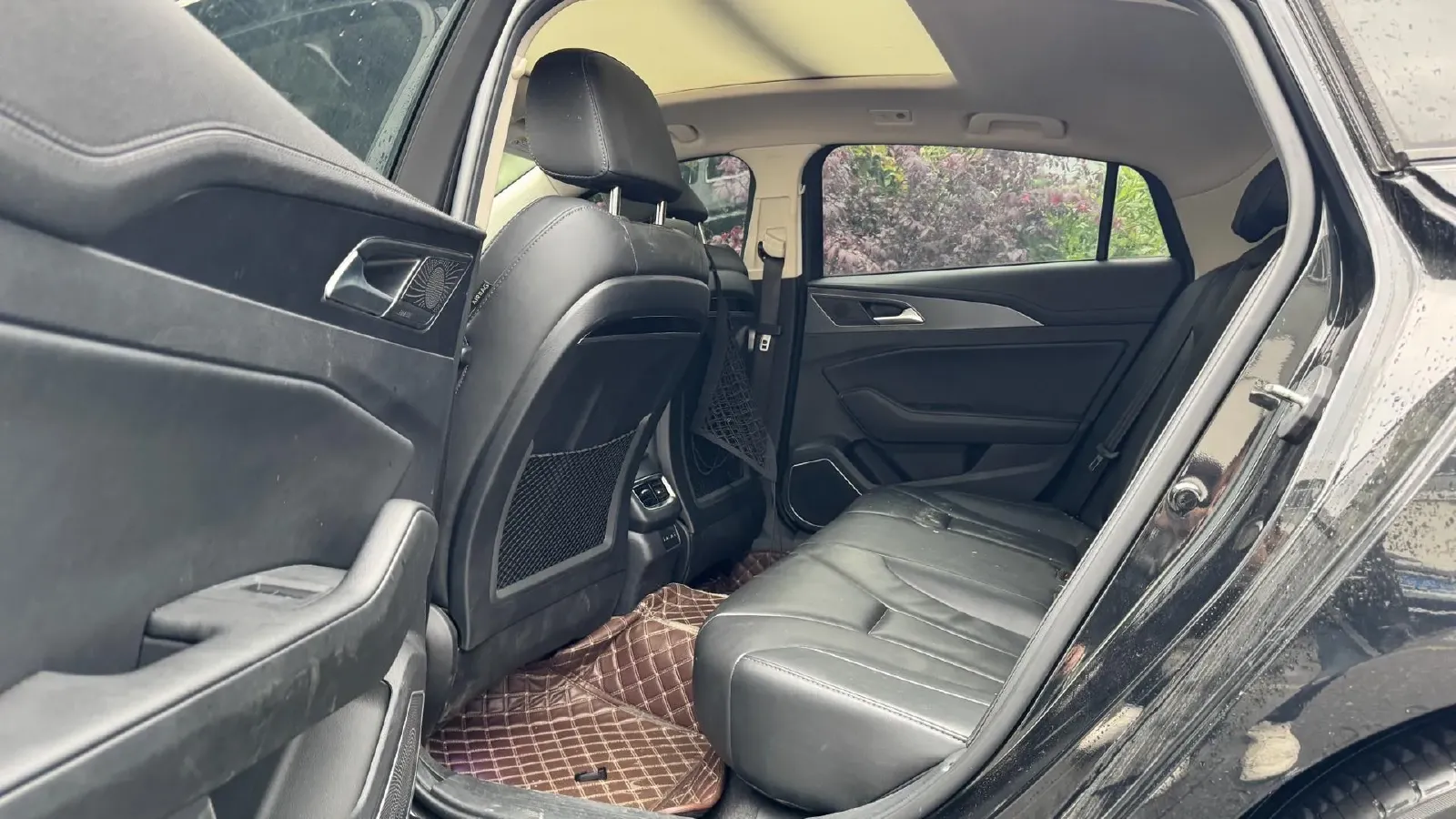 2022 HongQi H5 1.8T 197HP L4 6AT,autocango,china used car exporter,china ev exporter,chinese used car exporter,chinese used ev exporter