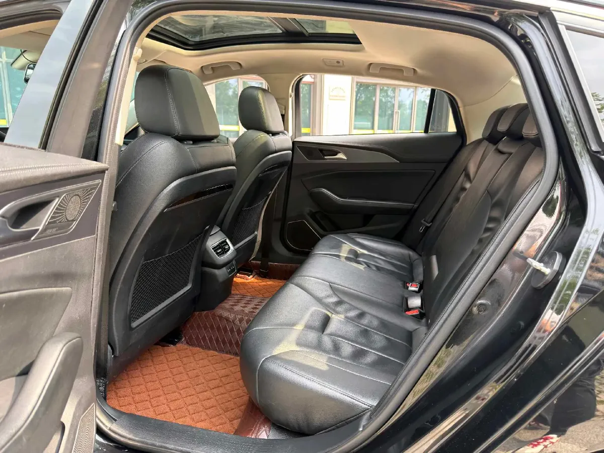 2020 HongQi H5 1.8T 197HP L4 6AT,autocango,china used car exporter,china ev exporter,chinese used car exporter,chinese used ev exporter