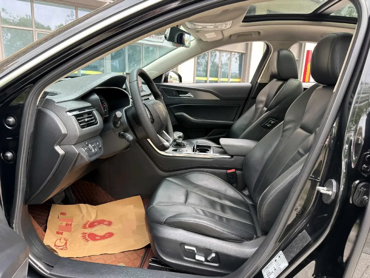 2020 HongQi H5 1.8T 197HP L4 6AT,autocango,china used car exporter,china ev exporter,chinese used car exporter,chinese used ev exporter