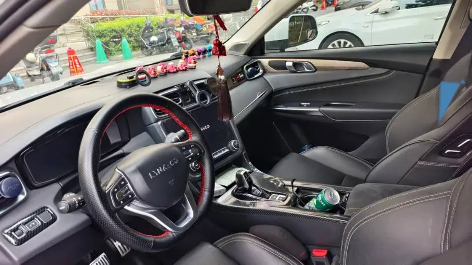 2019 Beijing BJ40 2.0T 218HP L4 6AT,autocango,china used car exporter,china ev exporter,chinese used car exporter,chinese used ev exporter