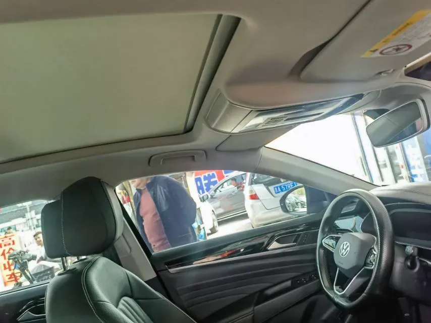 2022 Xpeng P7 BEV 60.2KWH,autocango,china used car exporter,china ev exporter,chinese used car exporter,chinese used ev exporter