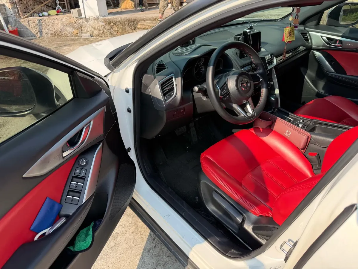 2019 ChangAn Oshan Cosmos 1.5T 178HP L4 7DCT,autocango,china used car exporter,china ev exporter,chinese used car exporter,chinese used ev exporter