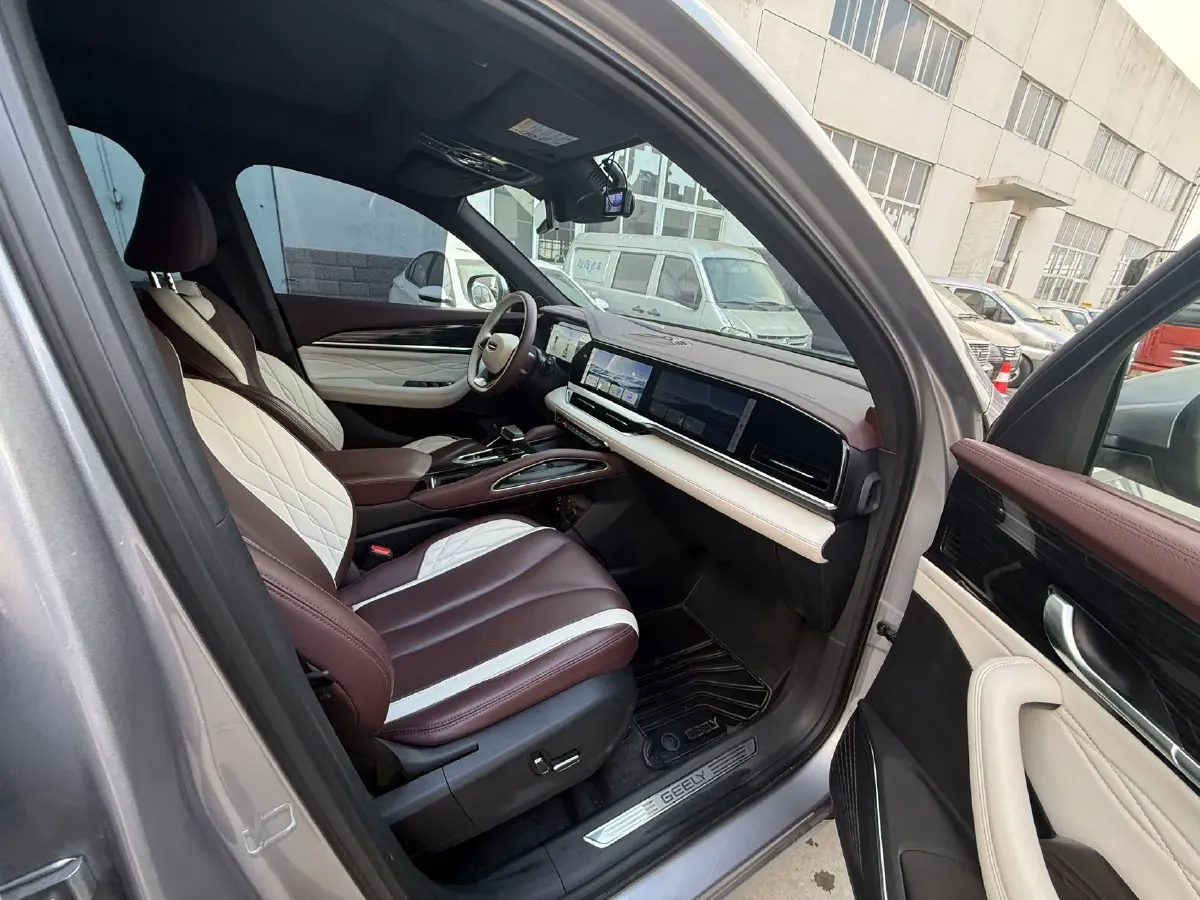 2021 Geely Monjaro 2.0T 218HP L4 7DCT,autocango,china used car exporter,china ev exporter,chinese used car exporter,chinese used ev exporter