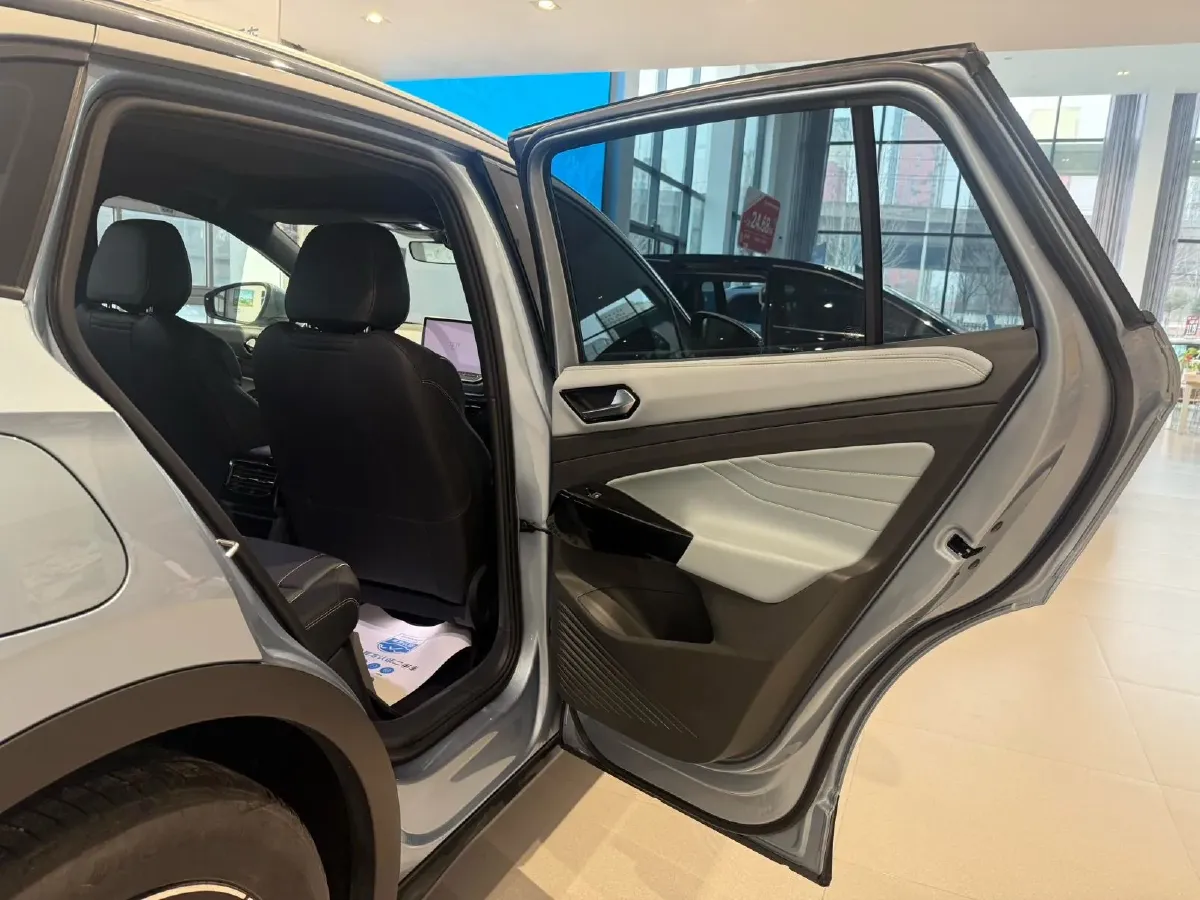 2025 Volkswagen ID.4 X BEV 52.8KWH,autocango,china used car exporter,china ev exporter,chinese used car exporter,chinese used ev exporter