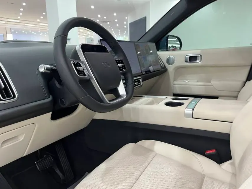 2023 Li L7 Range Extended 154HP REEV 40.9KWH,autocango,china used car exporter,china ev exporter,chinese used car exporter,chinese used ev exporter