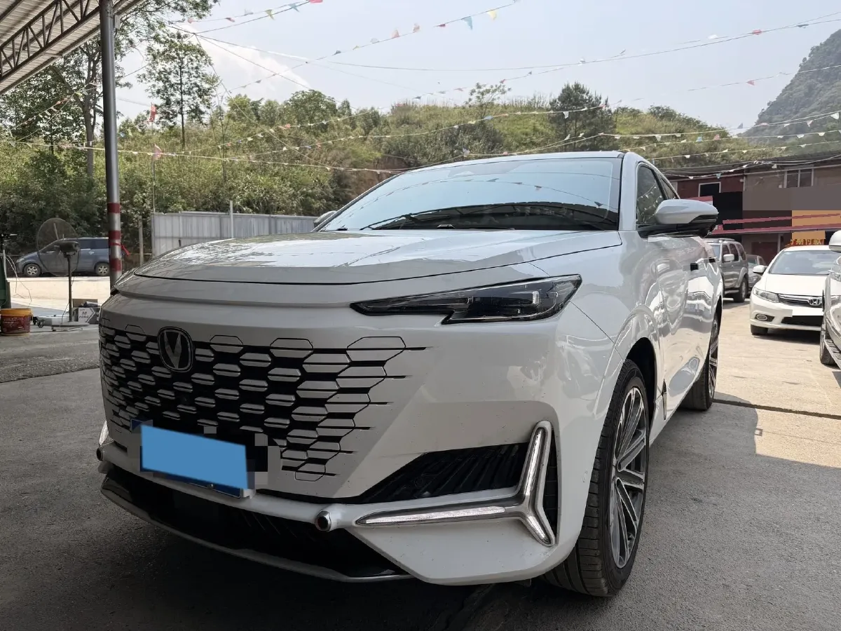 2021 ChangAn UNI-K 2.0T 233HP L4 8AT,autocango,china used car exporter,china ev exporter,chinese used car exporter,chinese used ev exporter
