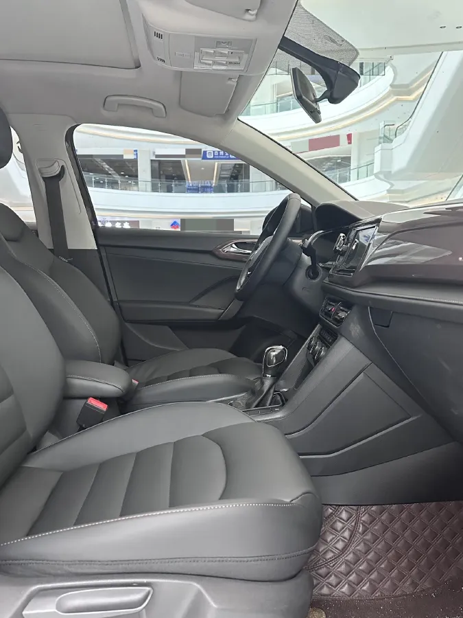 2019 MINI MINI 1.5T 102HP L3 7DCT,autocango,china used car exporter,china ev exporter,chinese used car exporter,chinese used ev exporter