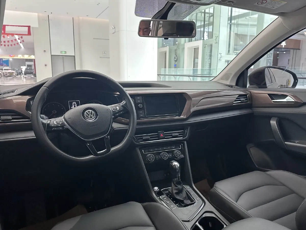 2019 MINI MINI 1.5T 102HP L3 7DCT,autocango,china used car exporter,china ev exporter,chinese used car exporter,chinese used ev exporter