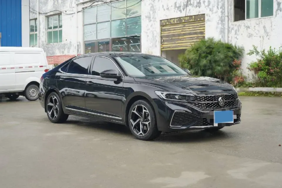 2023 Volkswagen Passat 2.0T 186HP L4 7DCT,autocango,china used car exporter,china ev exporter,chinese used car exporter,chinese used ev exporter