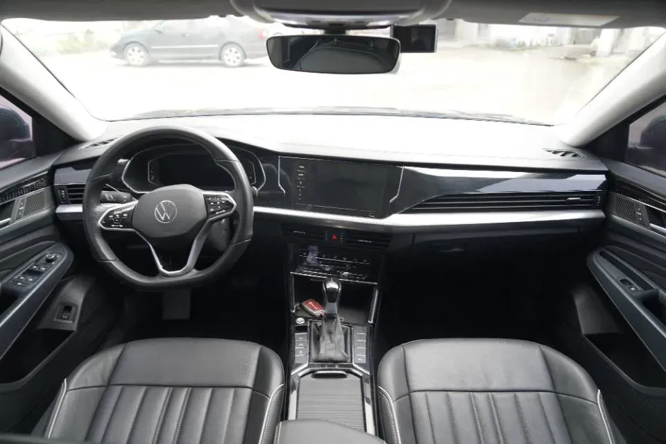 2023 Volkswagen Passat 2.0T 186HP L4 7DCT,autocango,china used car exporter,china ev exporter,chinese used car exporter,chinese used ev exporter