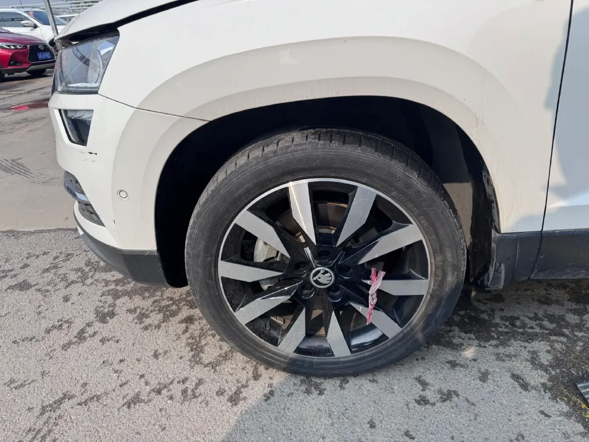 2020 Skoda Karoq 1.4T 150HP L4 7DCT,autocango,china used car exporter,china ev exporter,chinese used car exporter,chinese used ev exporter