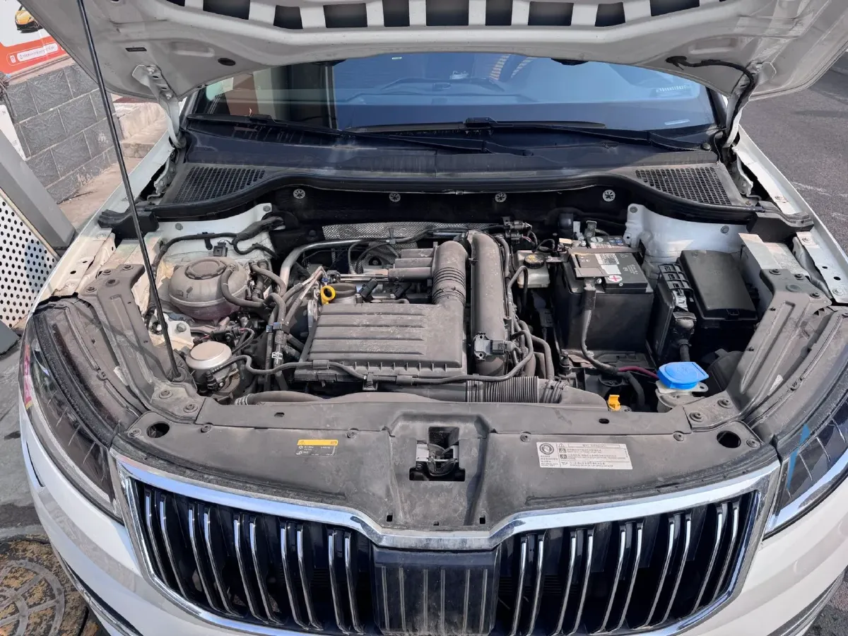 2020 Skoda Karoq 1.4T 150HP L4 7DCT,autocango,china used car exporter,china ev exporter,chinese used car exporter,chinese used ev exporter