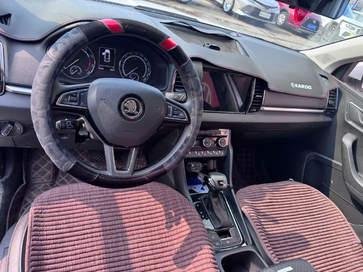 2020 Skoda Karoq 1.4T 150HP L4 7DCT,autocango,china used car exporter,china ev exporter,chinese used car exporter,chinese used ev exporter