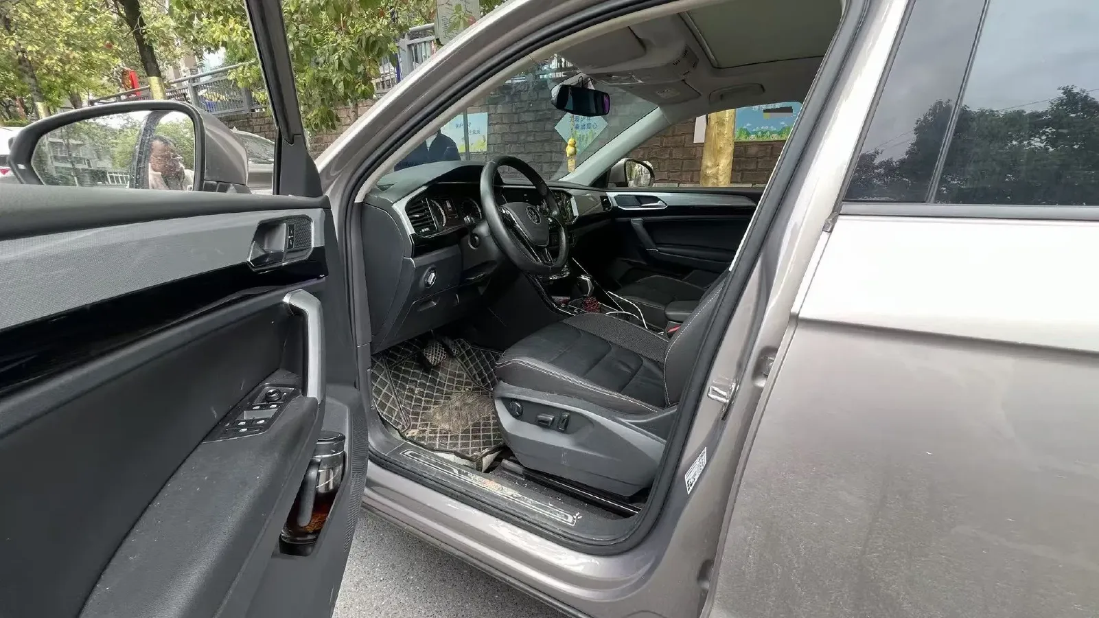 2021 Volkswagen Tayron 2.0T 186HP L4 7DCT,autocango,china used car exporter,china ev exporter,chinese used car exporter,chinese used ev exporter