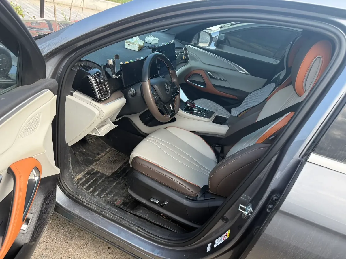 2022 Geely JiaJi 1.5T 177HP L3 7DCT PHEV 15.5KWH,autocango,china used car exporter,china ev exporter,chinese used car exporter,chinese used ev exporter