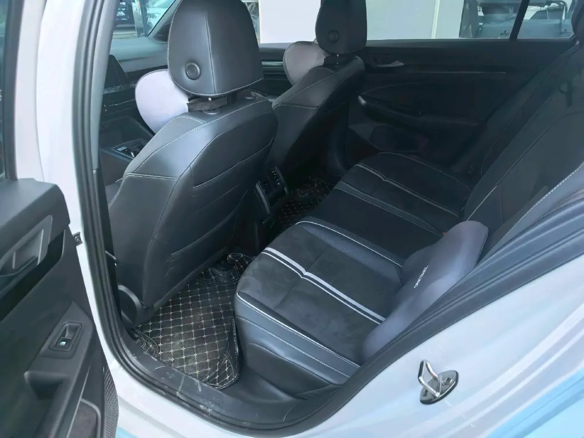2023 Volkswagen Golf 1.4T 150HP L4 7DCT,autocango,china used car exporter,china ev exporter,chinese used car exporter,chinese used ev exporter