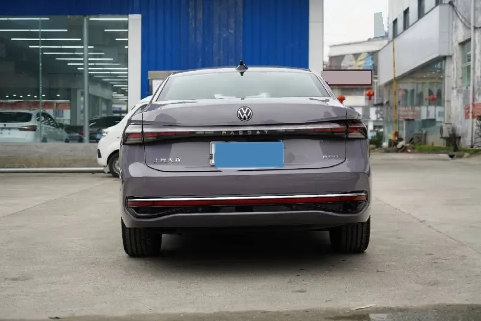 2025 Volkswagen Passat 2.0T 220HP L4 7DCT,autocango,china used car exporter,china ev exporter,chinese used car exporter,chinese used ev exporter