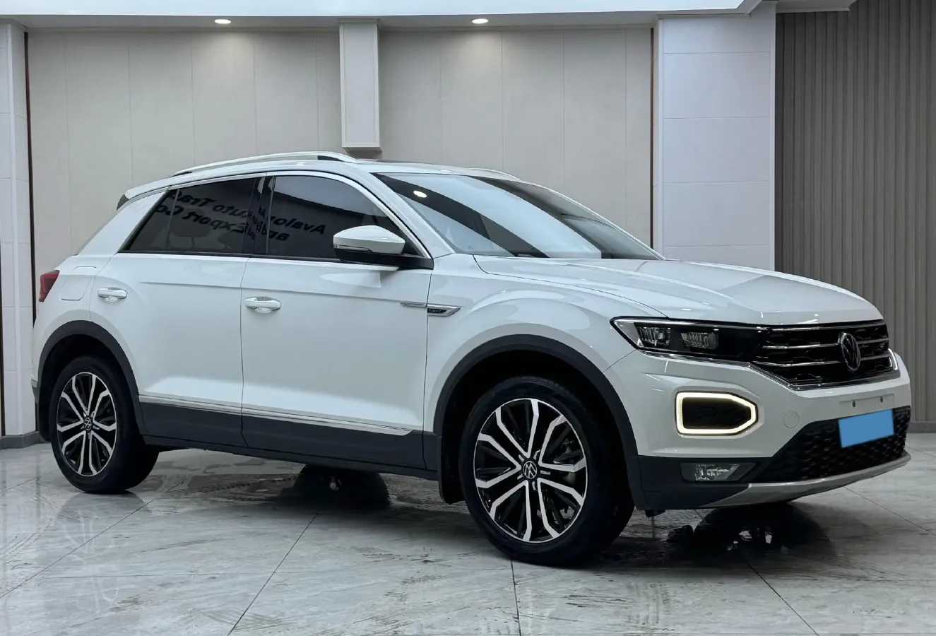 2022 Volkswagen T-Roc 1.4T 150HP L4 7DCT,autocango,china used car exporter,china ev exporter,chinese used car exporter,chinese used ev exporter