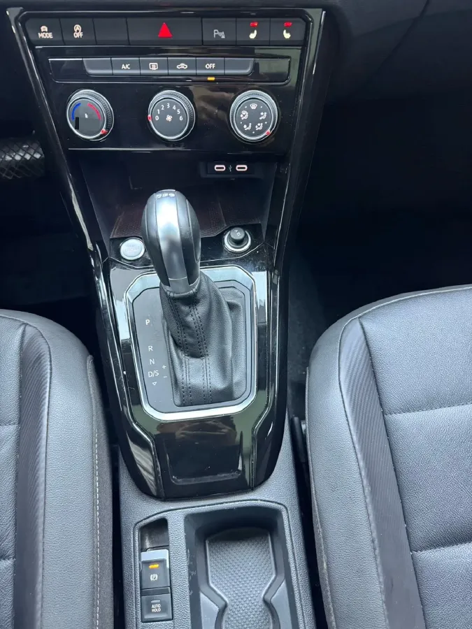 2022 Volkswagen T-Roc 1.4T 150HP L4 7DCT,autocango,china used car exporter,china ev exporter,chinese used car exporter,chinese used ev exporter