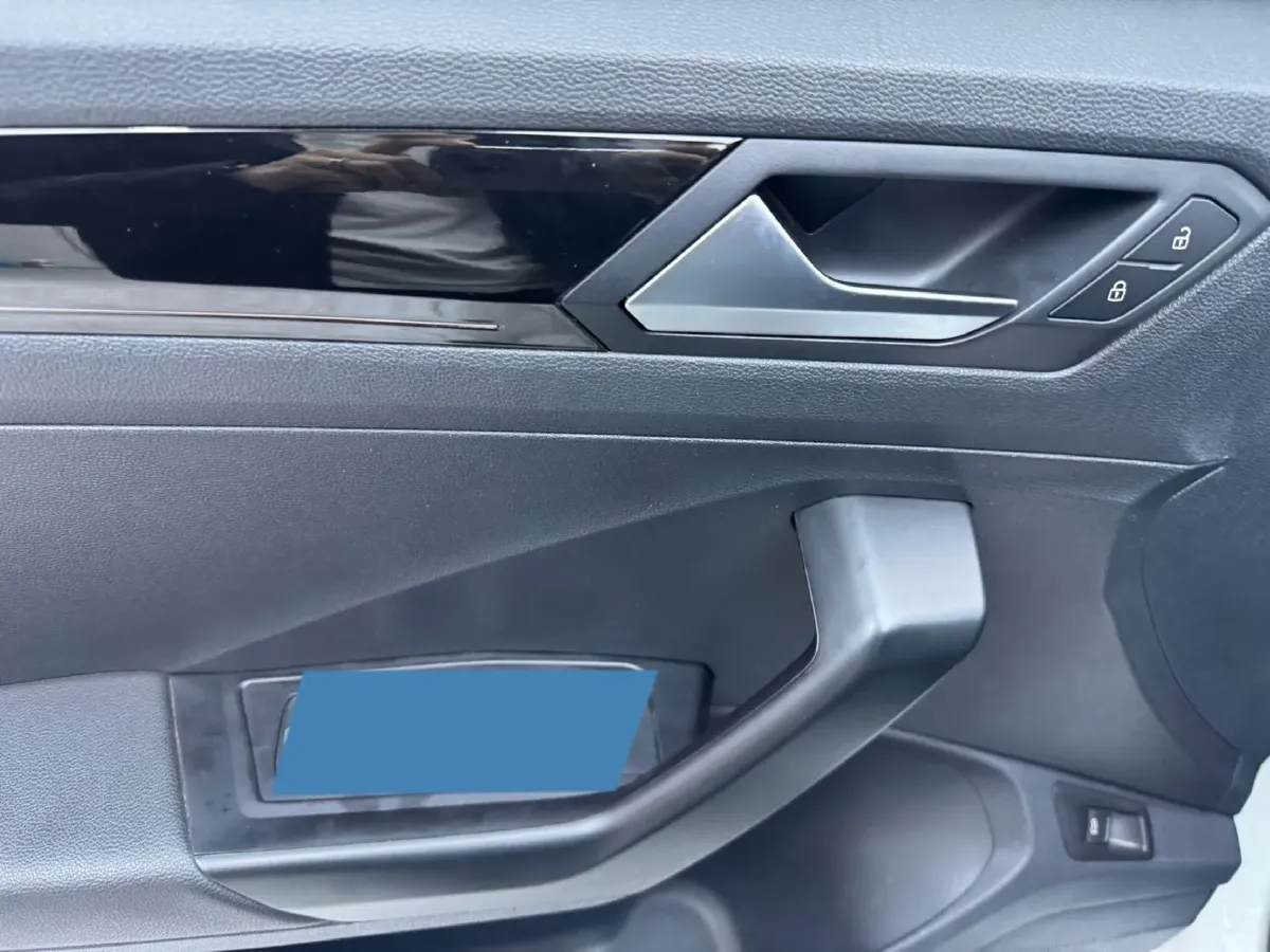 2022 Volkswagen T-Roc 1.4T 150HP L4 7DCT,autocango,china used car exporter,china ev exporter,chinese used car exporter,chinese used ev exporter