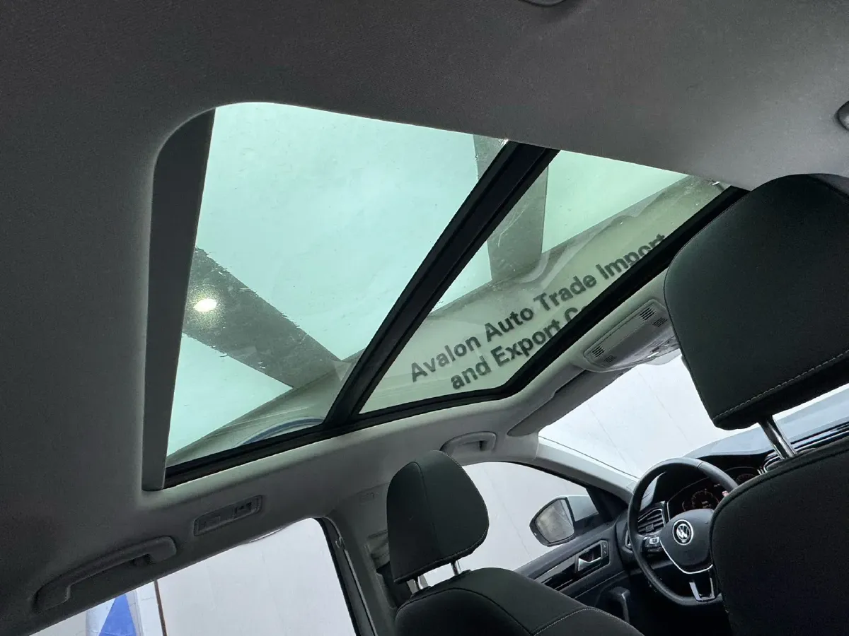 2022 Volkswagen T-Roc 1.4T 150HP L4 7DCT,autocango,china used car exporter,china ev exporter,chinese used car exporter,chinese used ev exporter