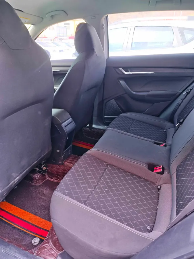 2020 Skoda Kamiq 1.5L 112HP L4 6AT,autocango,china used car exporter,china ev exporter,chinese used car exporter,chinese used ev exporter