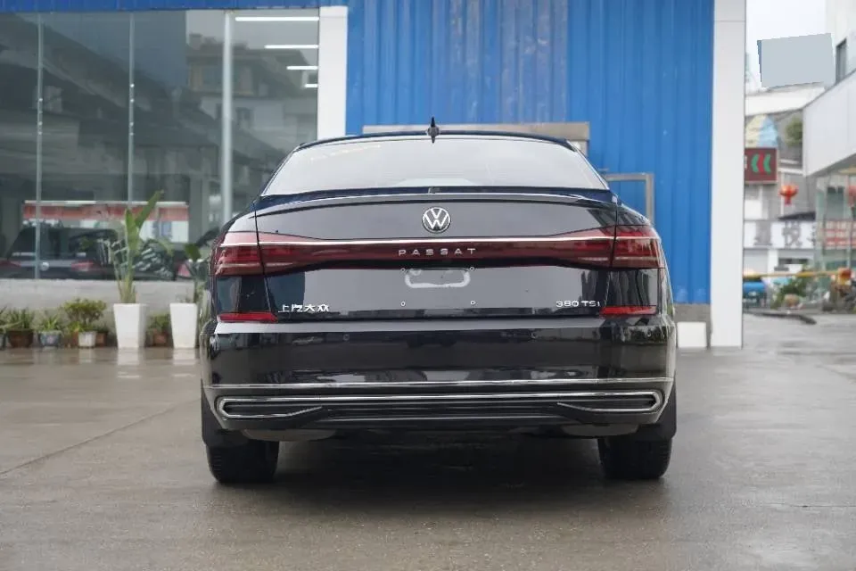 2024 Volkswagen Passat 2.0T 220HP L4 7DCT,autocango,china used car exporter,china ev exporter,chinese used car exporter,chinese used ev exporter