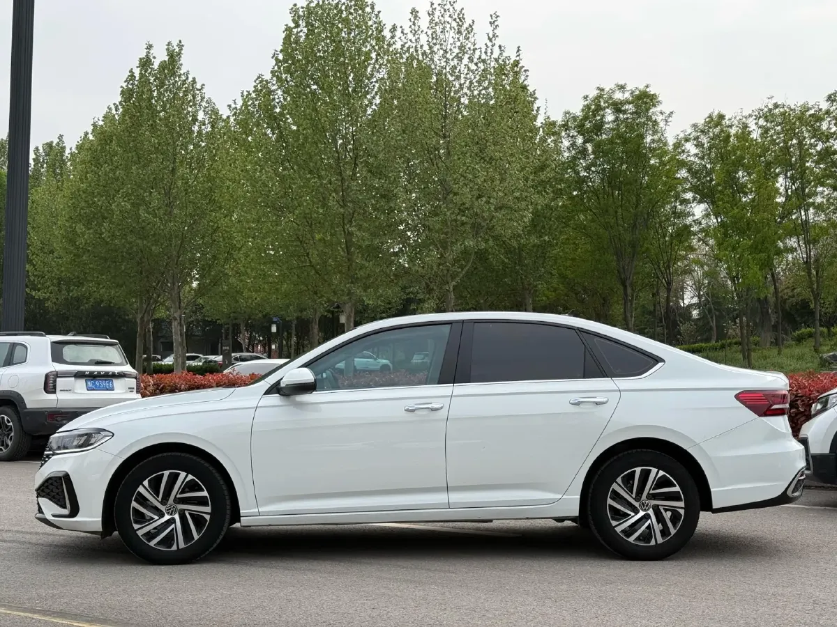 2023 Volkswagen Lavida 1.5L 110HP L4 6AT,autocango,china used car exporter,china ev exporter,chinese used car exporter,chinese used ev exporter
