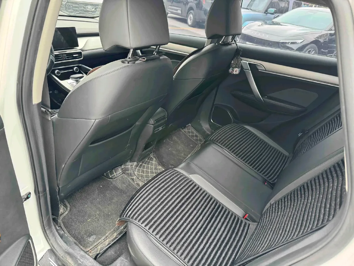 2024 Geely Coolray 1.5T 181HP L4 7DCT,autocango,china used car exporter,china ev exporter,chinese used car exporter,chinese used ev exporter