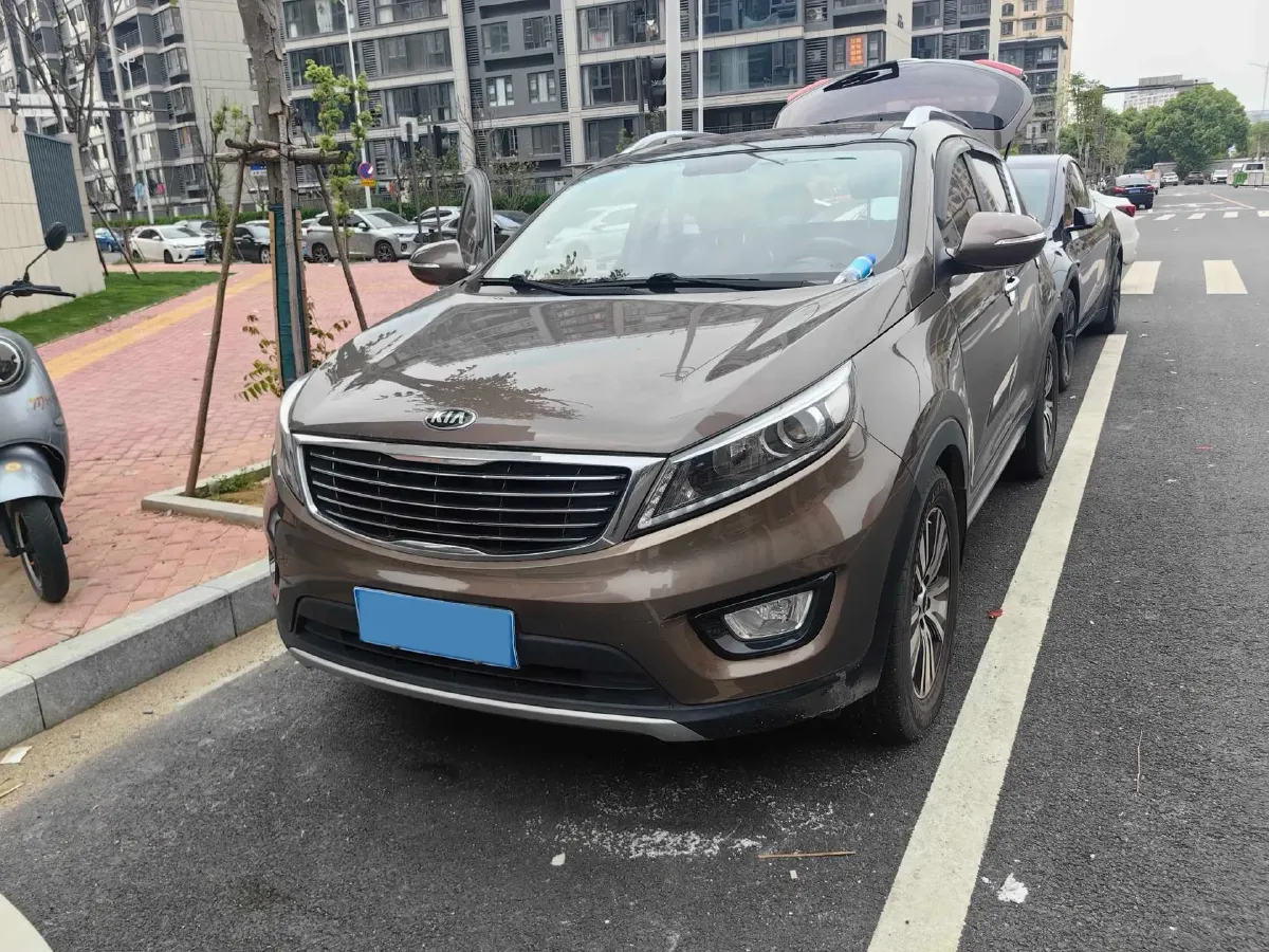 2016 Kia Sportage R 2.0L 165HP L4 6AT,autocango,china used car exporter,china ev exporter,chinese used car exporter,chinese used ev exporter