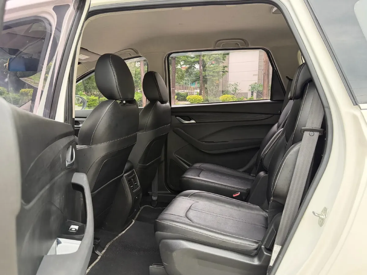 2018 BaoJun 360 1.5L 112HP L4 6MT,autocango,china used car exporter,china ev exporter,chinese used car exporter,chinese used ev exporter