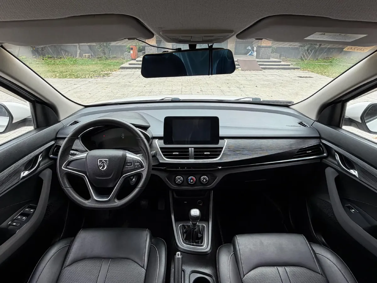 2018 BaoJun 360 1.5L 112HP L4 6MT,autocango,china used car exporter,china ev exporter,chinese used car exporter,chinese used ev exporter