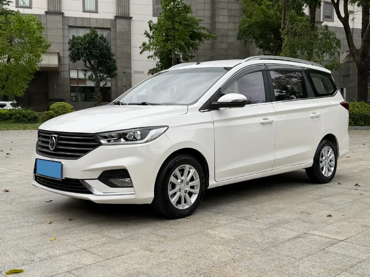 2018 BaoJun 360 1.5L 112HP L4 6MT,autocango,china used car exporter,china ev exporter,chinese used car exporter,chinese used ev exporter