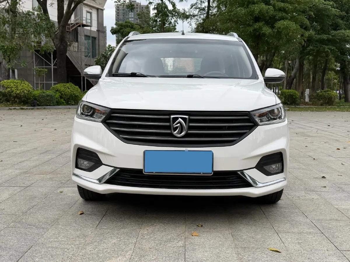 2018 BaoJun 360 1.5L 112HP L4 6MT,autocango,china used car exporter,china ev exporter,chinese used car exporter,chinese used ev exporter