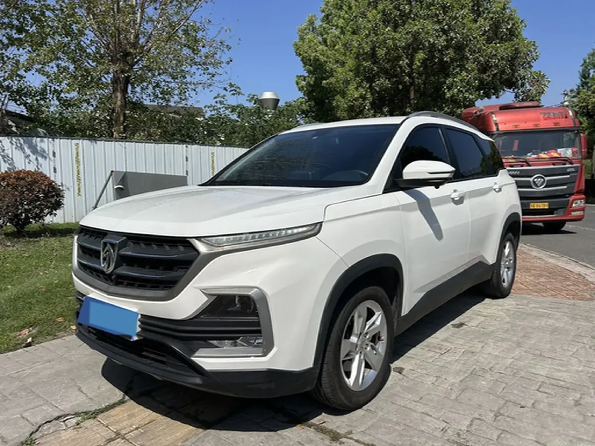 2019 BaoJun 530 1.5T 151HP L4 CVT,autocango,china used car exporter,china ev exporter,chinese used car exporter,chinese used ev exporter