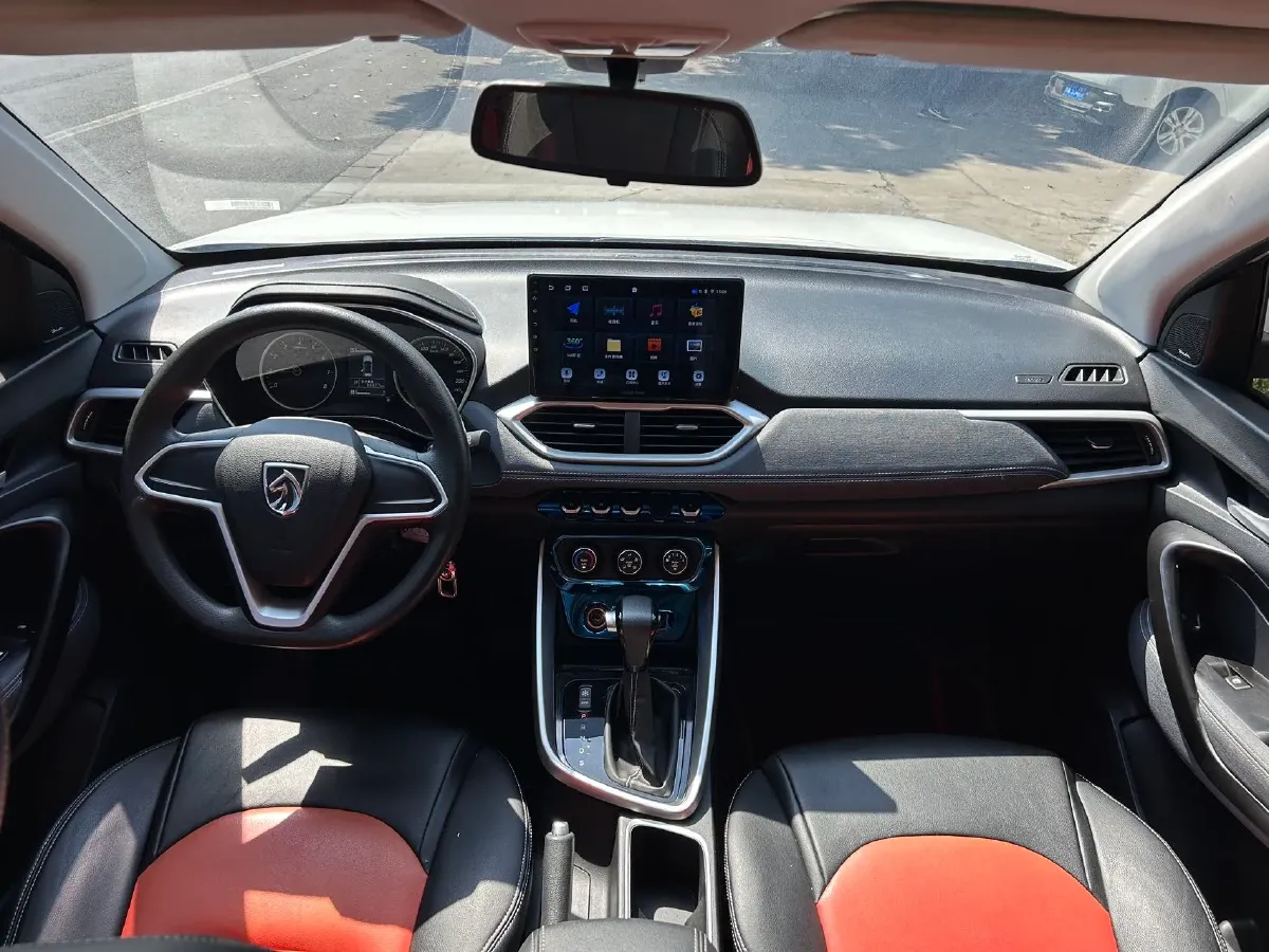 2019 BaoJun 530 1.5T 151HP L4 CVT,autocango,china used car exporter,china ev exporter,chinese used car exporter,chinese used ev exporter