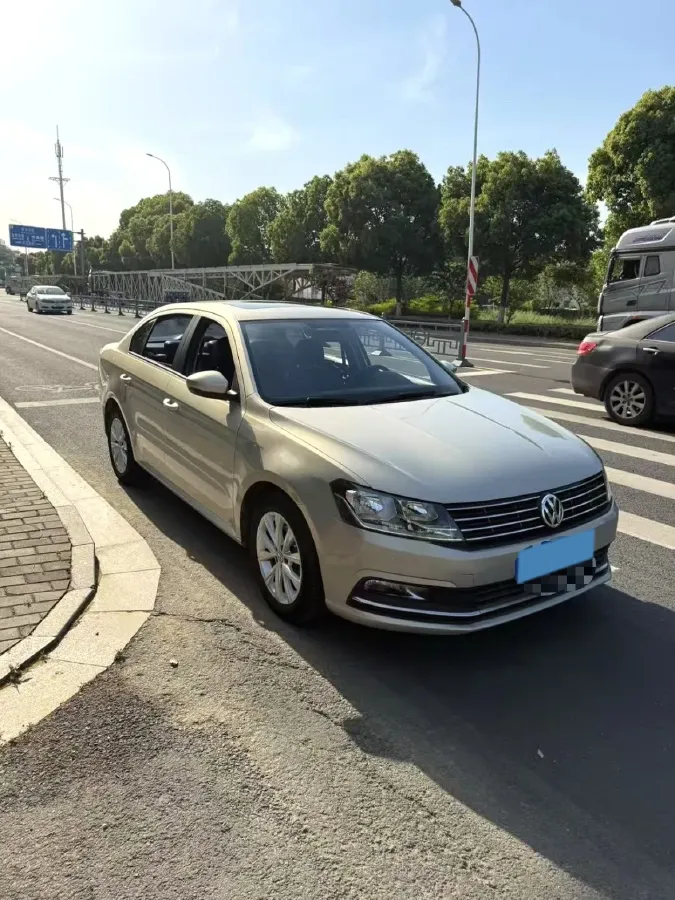 2017 Zotye Damy X7 1.8T 177HP L4 5MT,autocango,china used car exporter,china ev exporter,chinese used car exporter,chinese used ev exporter