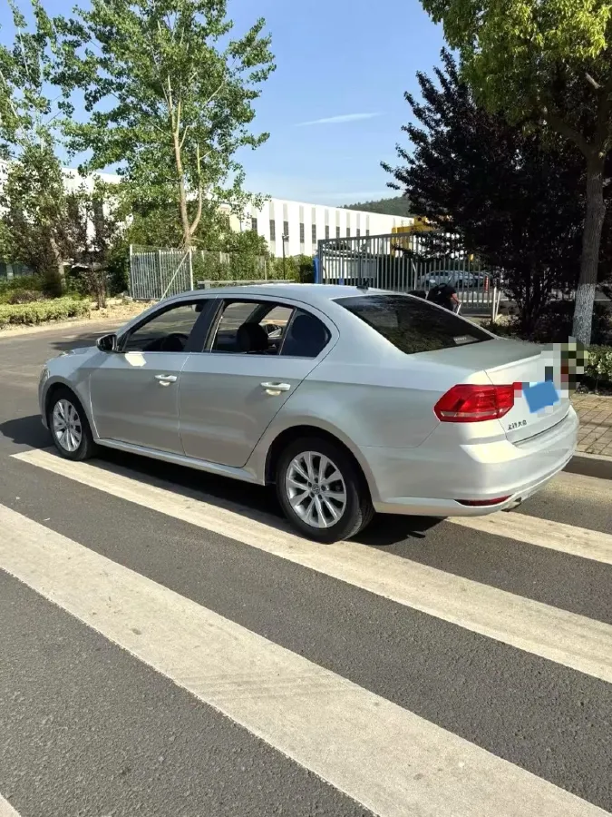 2017 Zotye Damy X7 1.8T 177HP L4 5MT,autocango,china used car exporter,china ev exporter,chinese used car exporter,chinese used ev exporter