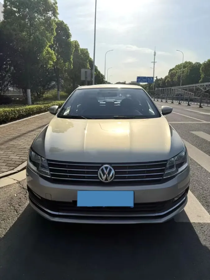 2017 Zotye Damy X7 1.8T 177HP L4 5MT,autocango,china used car exporter,china ev exporter,chinese used car exporter,chinese used ev exporter