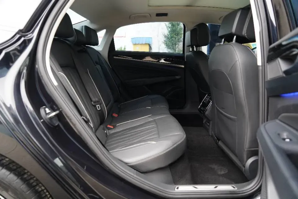 2022 Xpeng P7 BEV 60.2KWH,autocango,china used car exporter,china ev exporter,chinese used car exporter,chinese used ev exporter