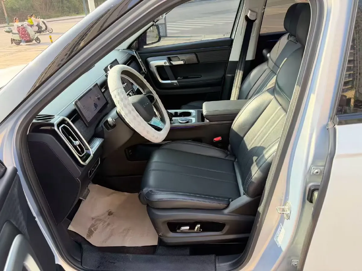 2023 Chery Exploration 06 1.6T 197HP L4 7DCT,autocango,china used car exporter,china ev exporter,chinese used car exporter,chinese used ev exporter