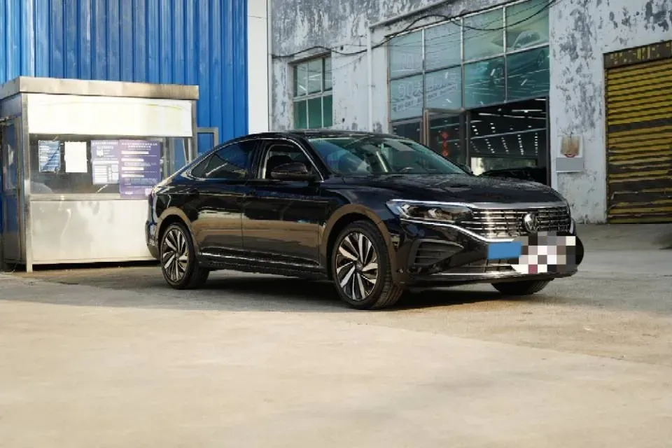 2024 Volkswagen Passat 2.0T 186HP L4 7DCT,autocango,china used car exporter,china ev exporter,chinese used car exporter,chinese used ev exporter