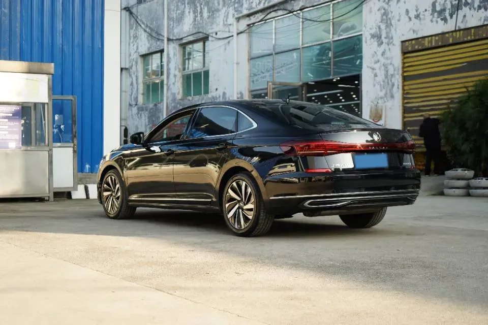2024 Volkswagen Passat 2.0T 186HP L4 7DCT,autocango,china used car exporter,china ev exporter,chinese used car exporter,chinese used ev exporter