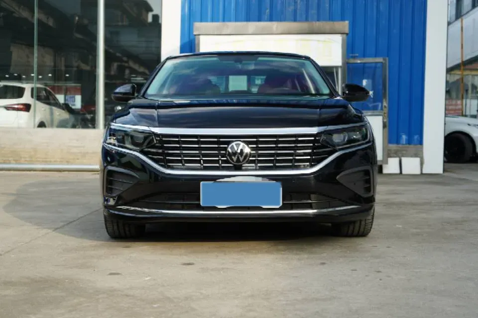 2024 Volkswagen Passat 2.0T 186HP L4 7DCT,autocango,china used car exporter,china ev exporter,chinese used car exporter,chinese used ev exporter